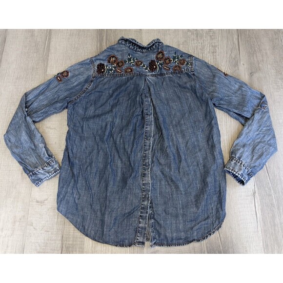 Tolani Floral Embroidered Top Button Up Sz M Medium Denim Long Sleeve Shirt - Picture 5 of 8